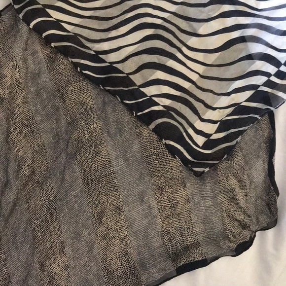 Pair of two 21x21 100% silk scarves handmade animal print - Picture 7 of 17